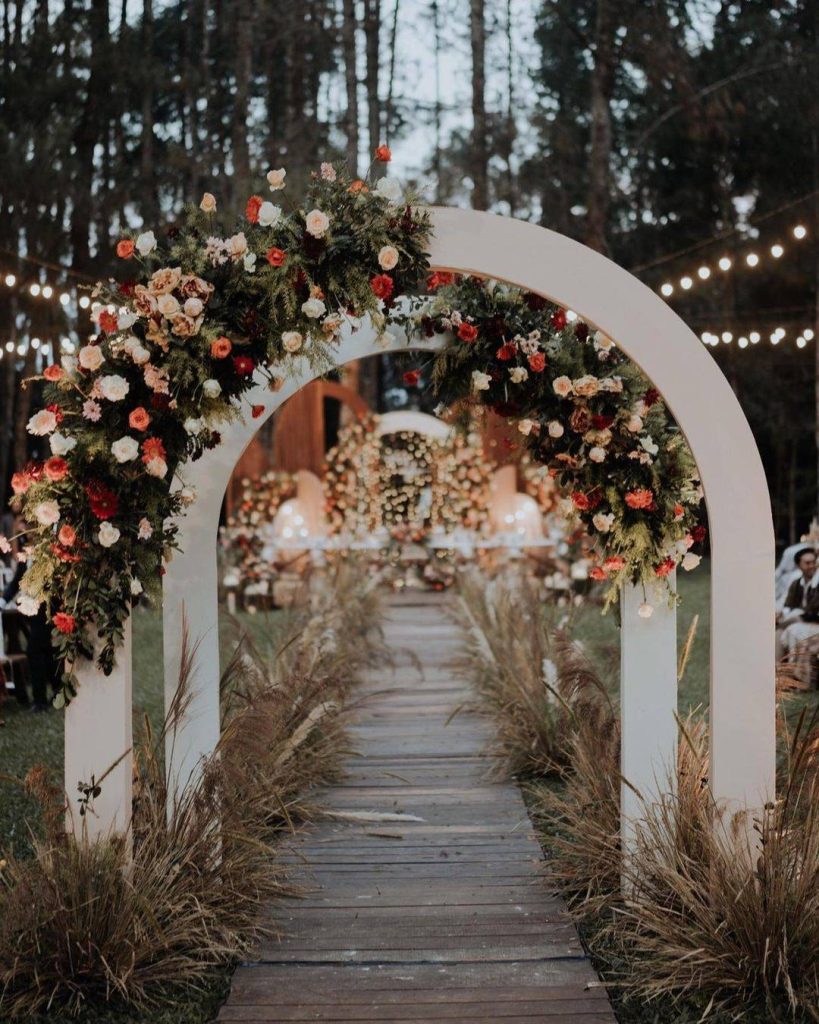 Dekor Bunga Asli vs Artificial. Mana yang Lebih Worth It?